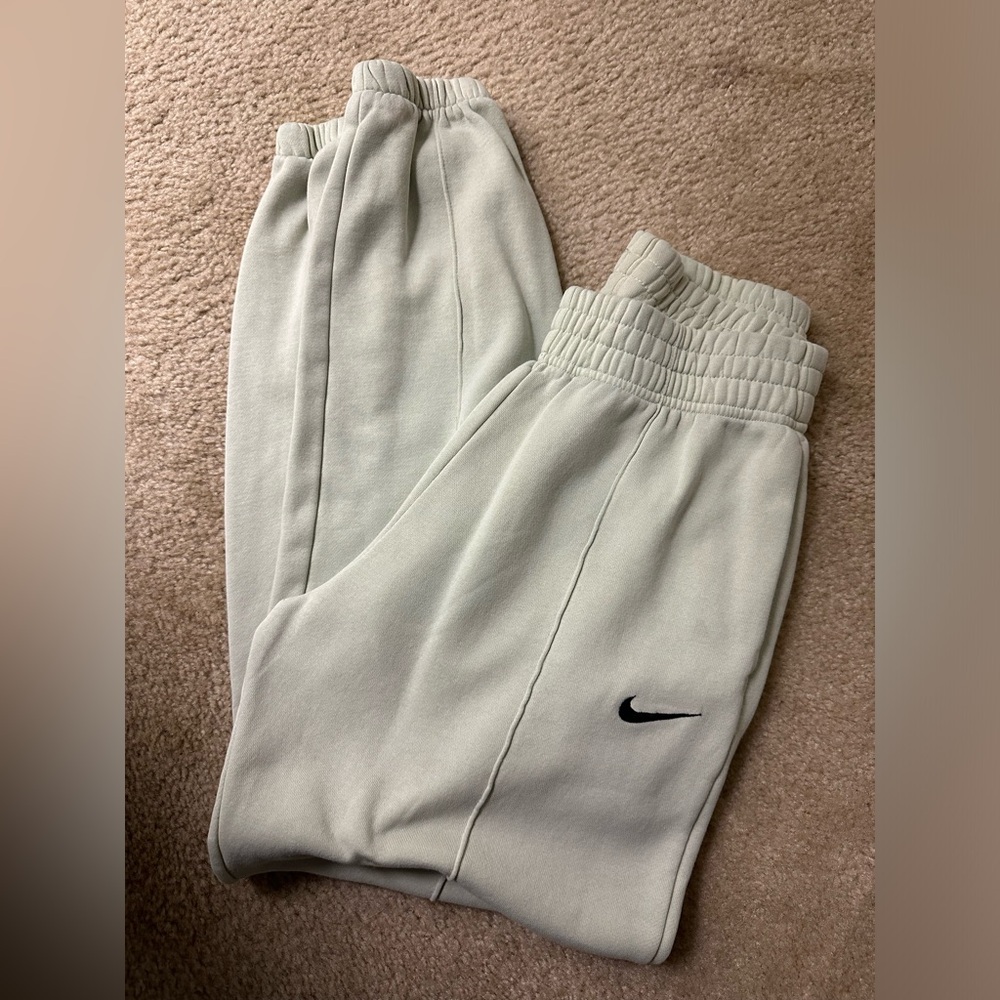 Nike Green Yellow Fleece Joggers with Elastic Waist Women’s Size Small